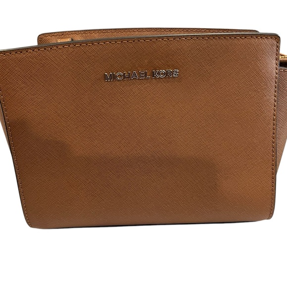 Michael Kors Handbags - Michael Kors Selma Medium Crossbody Bag in Brown